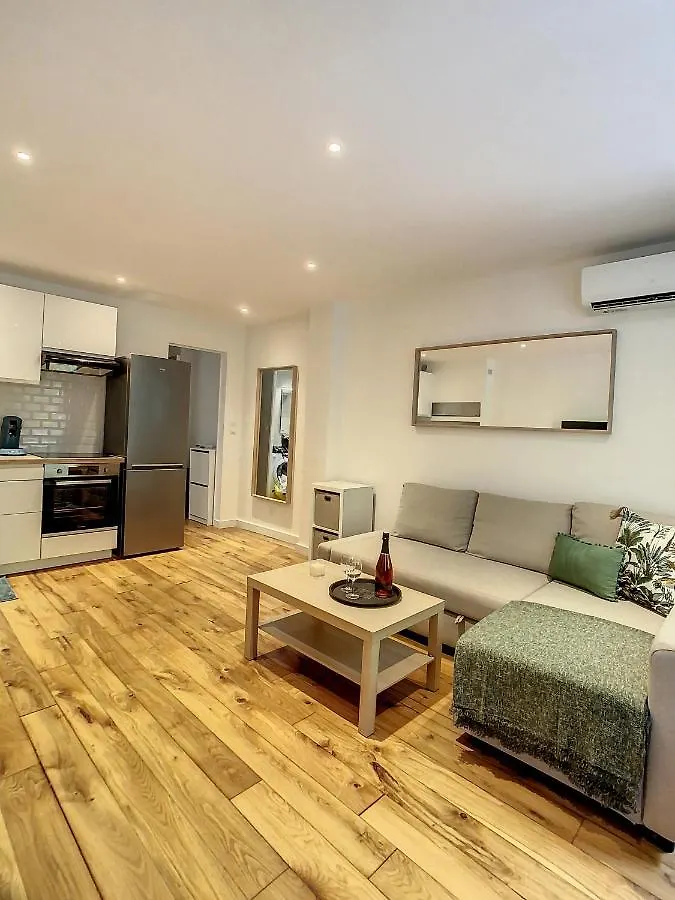 Studio Hyper Centre Gare Vieil Antibes Mer 2Pers Apartment